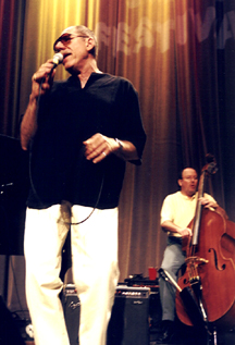 Giacomo Gates with bassist Bob Bowman at 2005 Topeka Jazz Festival [Photo by Rich Hoover]